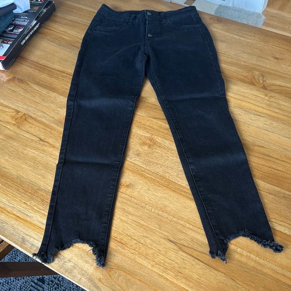 Black Label Cropped Skinny Jeans